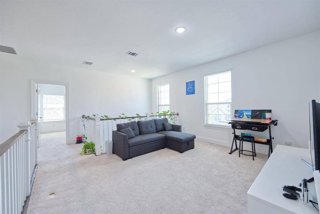 4312 Hollandwood Drive, McKinney, TX 75071 4312 Hollandwood Drive, McKinney, TX 75071