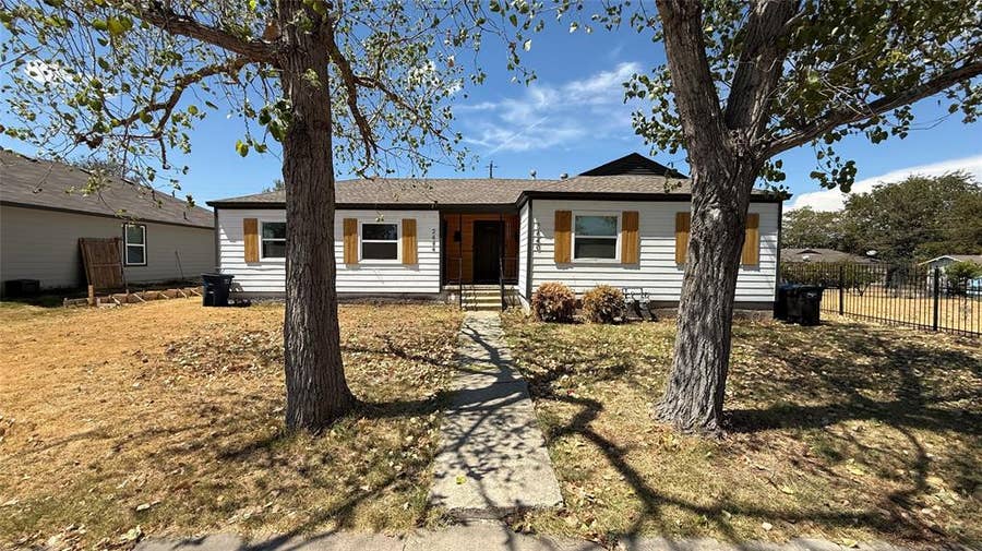 Property photo for 2644 Berryhill Drive, Fort Worth, TX