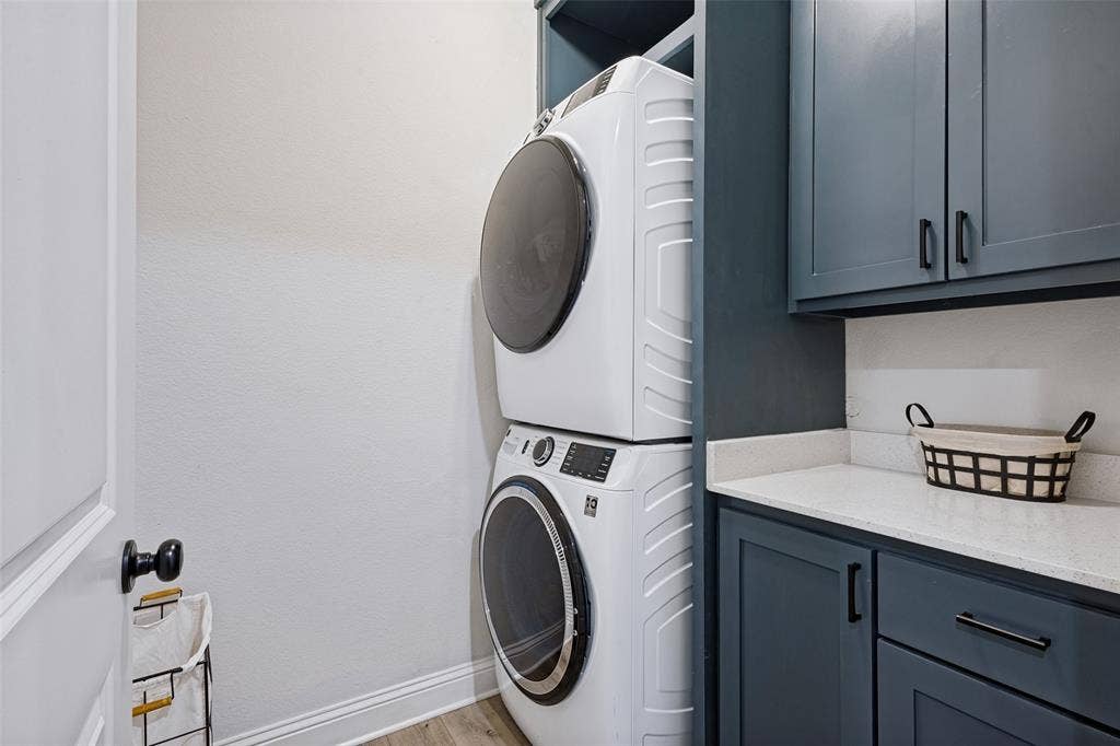 912 Lady Bird Drive, McKinney, TX 75071 Updated Laundry room for extra storage space