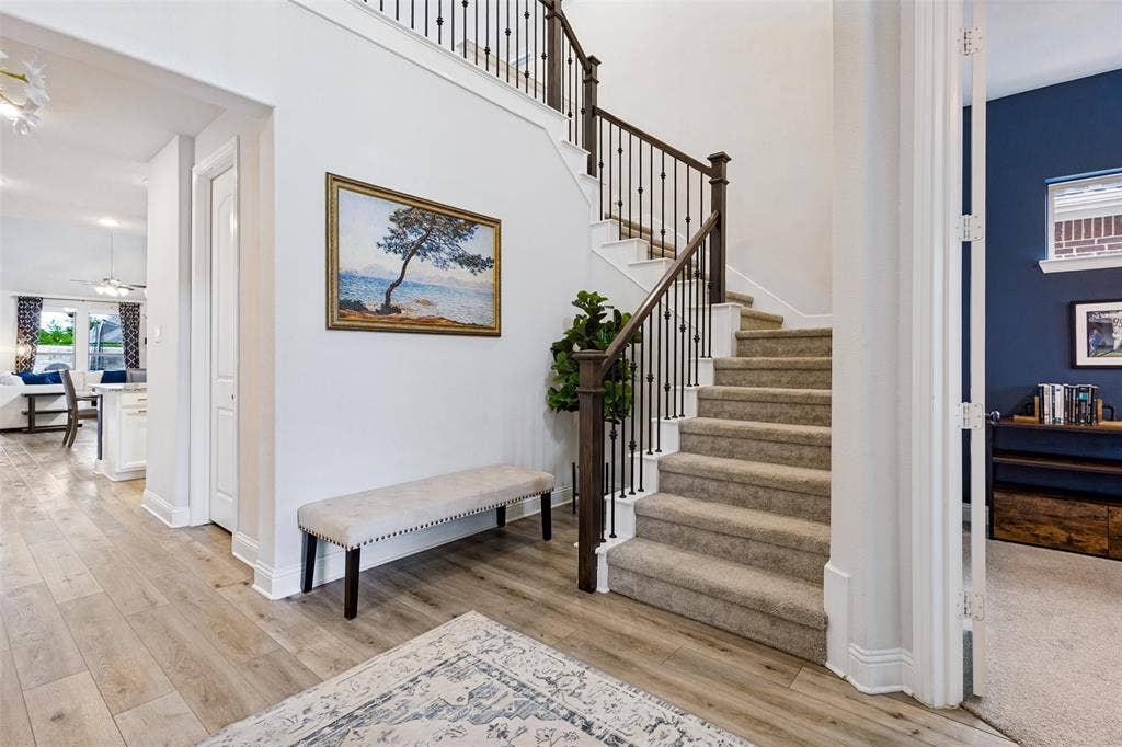 912 Lady Bird Drive, McKinney, TX 75071 Foyer entrance with access to office and upstairs