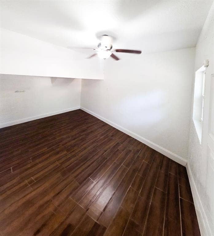 3131 E Latta Circle, Dallas, TX 75227 Office/Guest suite