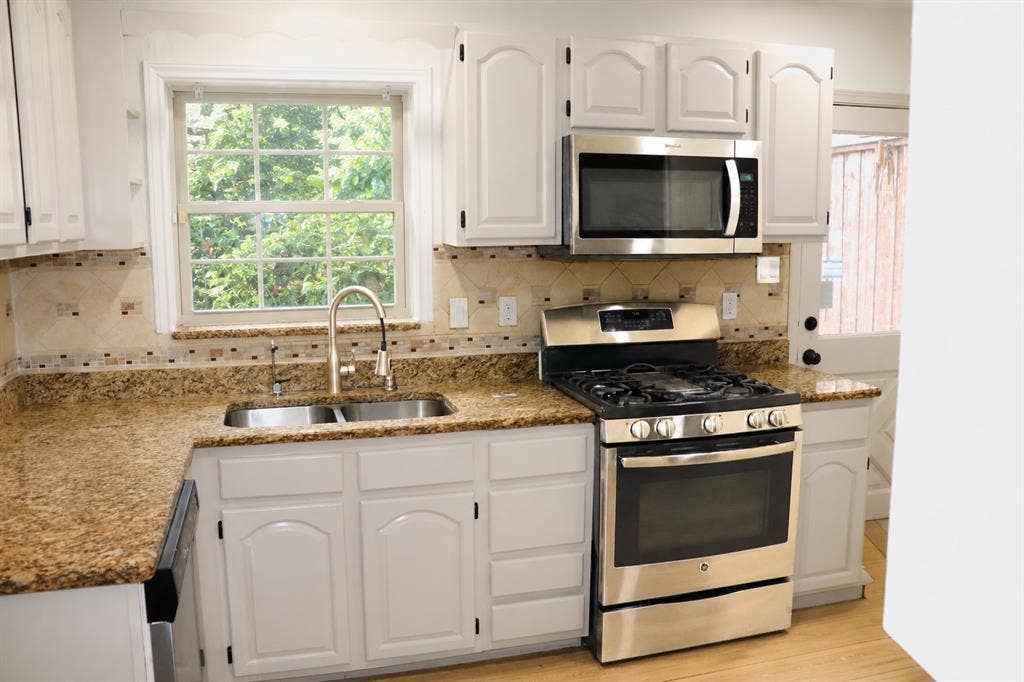 3131 E Latta Circle, Dallas, TX 75227 3131 E Latta Circle, Dallas, TX 75227