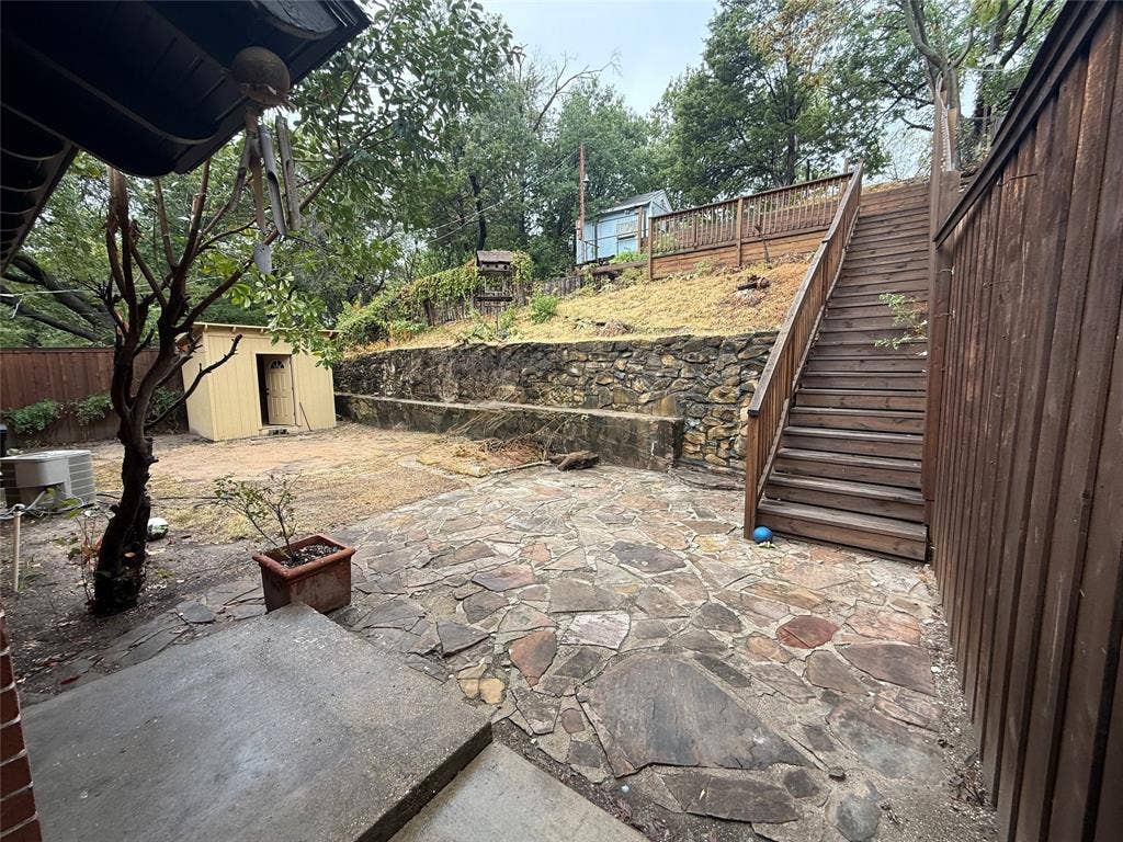 3131 E Latta Circle, Dallas, TX 75227 3131 E Latta Circle, Dallas, TX 75227