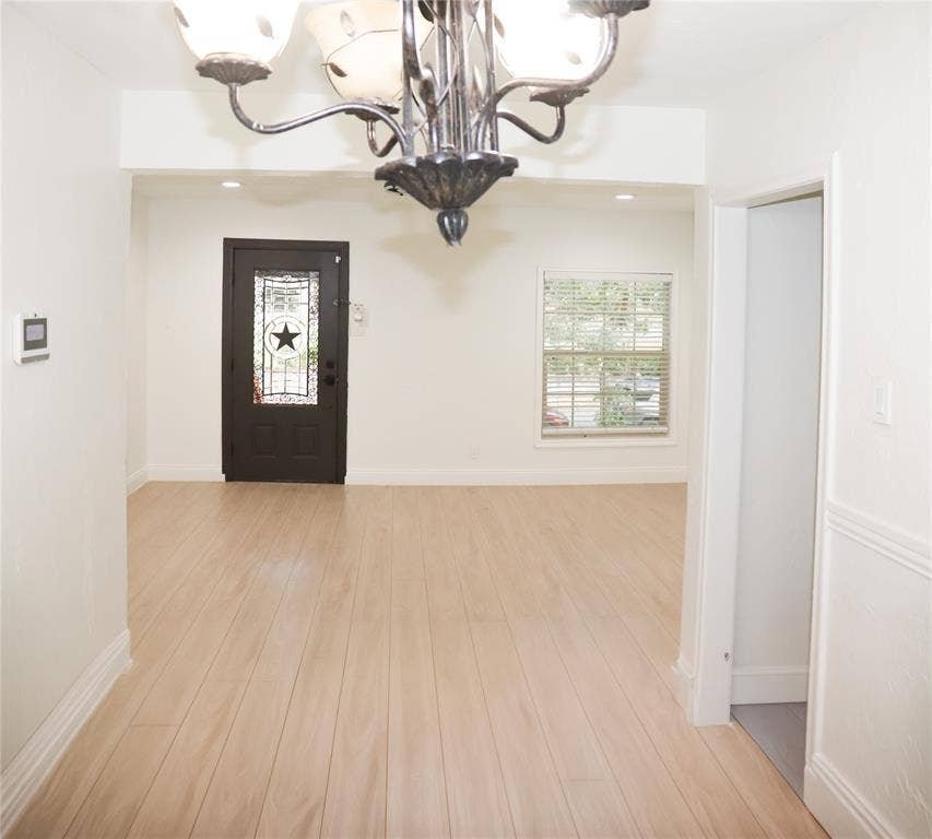 3131 E Latta Circle, Dallas, TX 75227 3131 E Latta Circle, Dallas, TX 75227