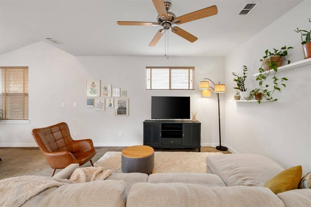 6542 E Lovers Lane, Dallas, TX 75214