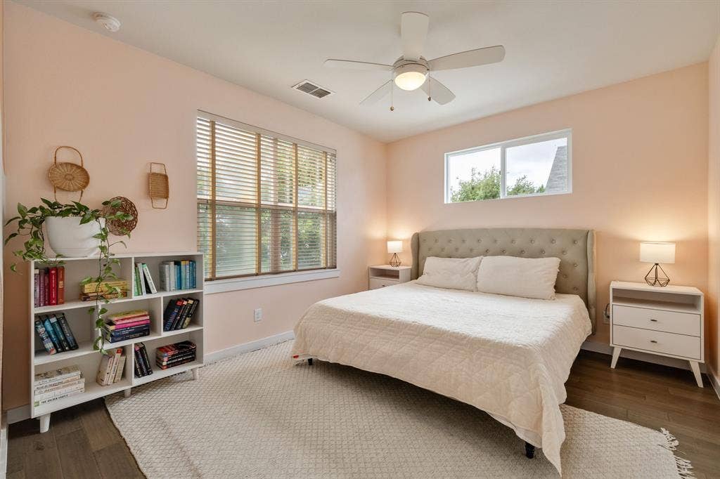 6542 E Lovers Lane, Dallas, TX 75214