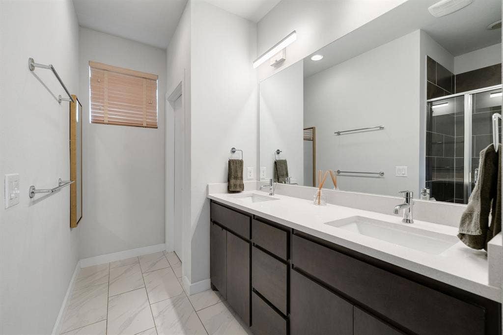 6542 E Lovers Lane, Dallas, TX 75214