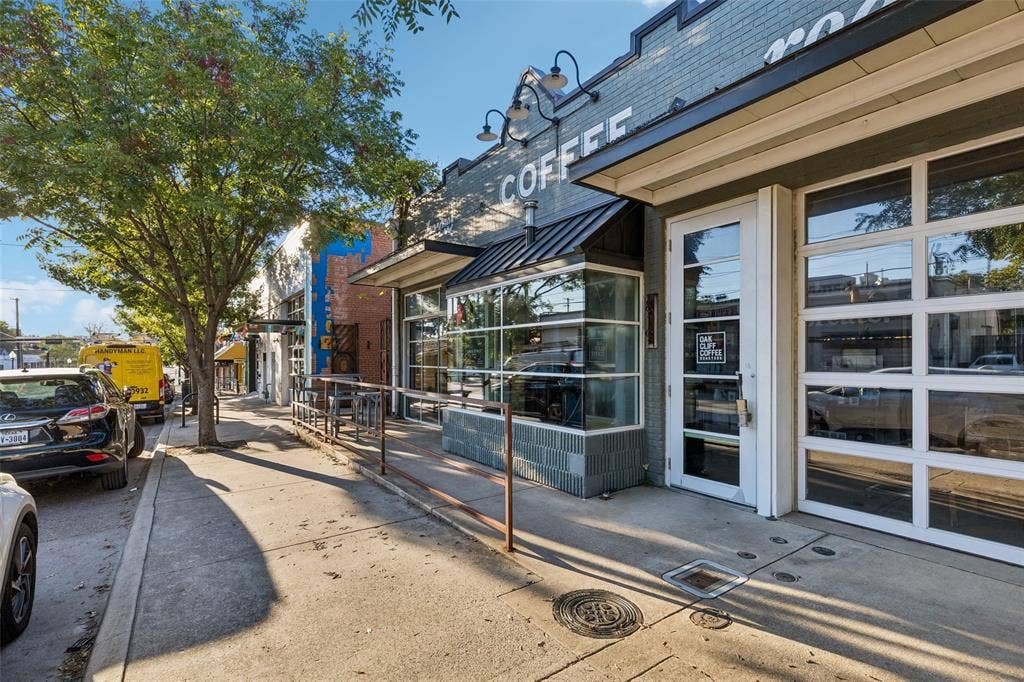 807 N Tyler Street, Dallas, TX 75208 TyPo -