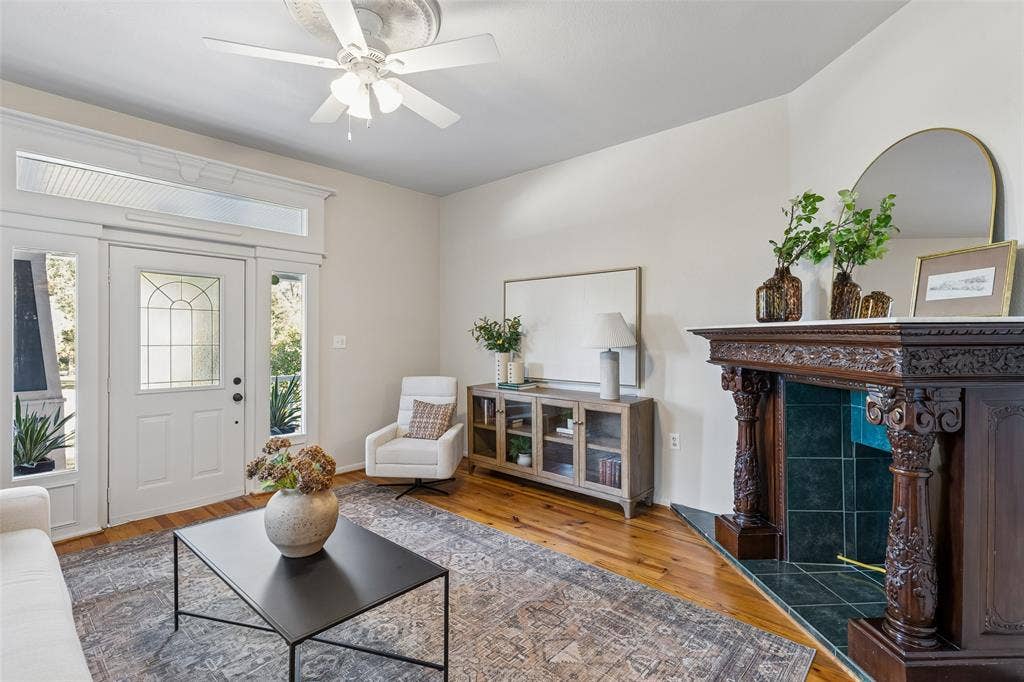 807 N Tyler Street, Dallas, TX 75208 807 N Tyler Street, Dallas, TX 75208