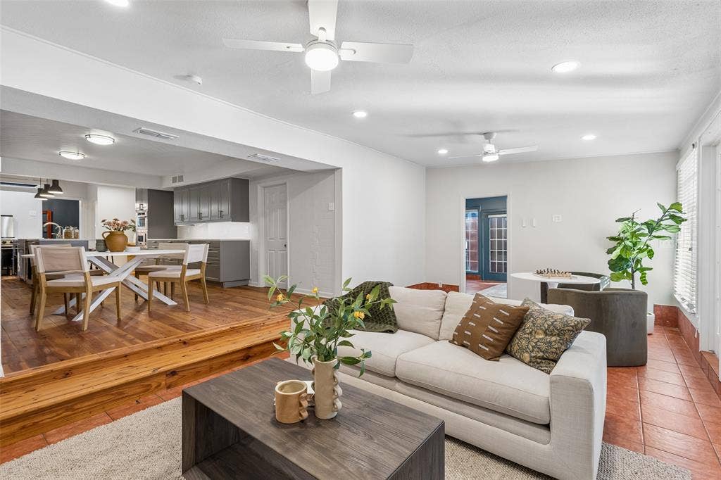 807 N Tyler Street, Dallas, TX 75208 807 N Tyler Street, Dallas, TX 75208