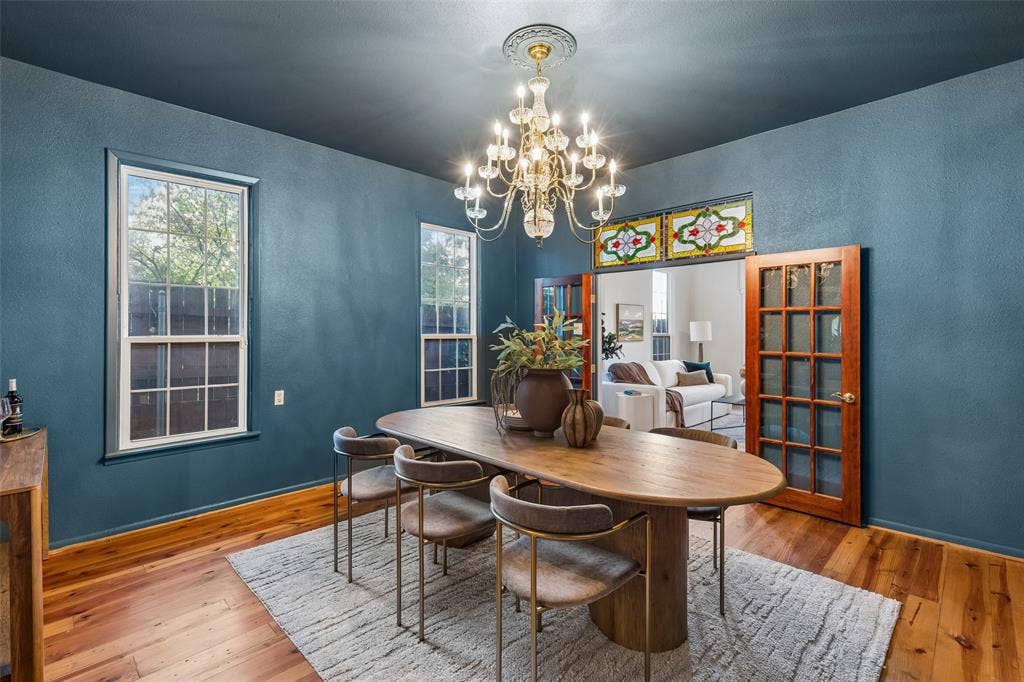 807 N Tyler Street, Dallas, TX 75208 807 N Tyler Street, Dallas, TX 75208