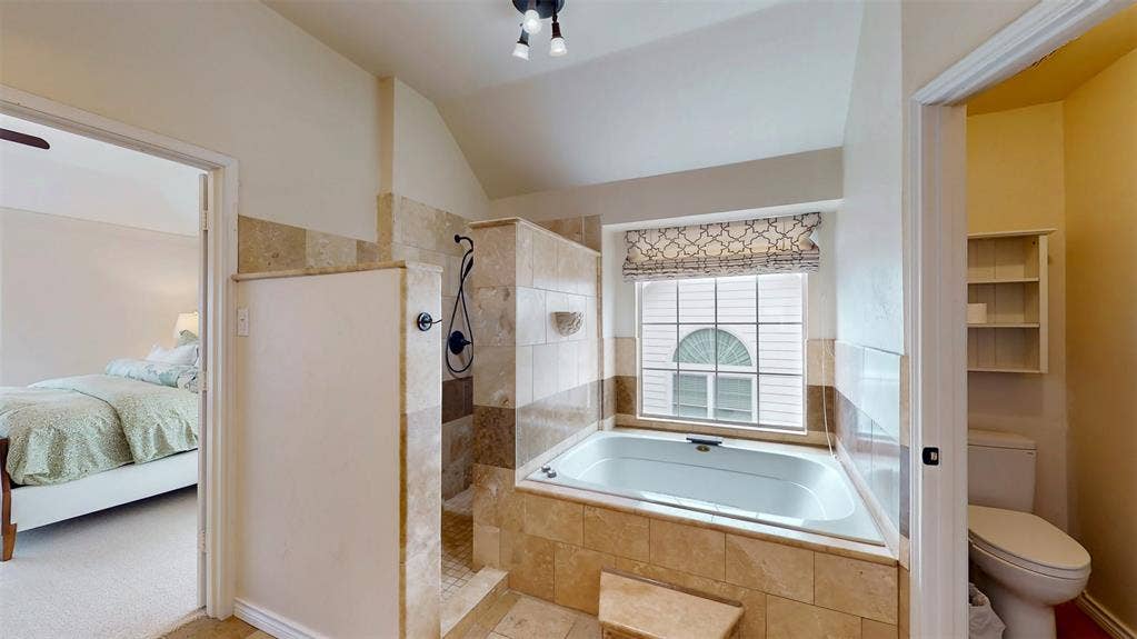 2148 Brookgate Drive, Grapevine, TX 76051 2148 Brookgate Drive, Grapevine, TX 76051