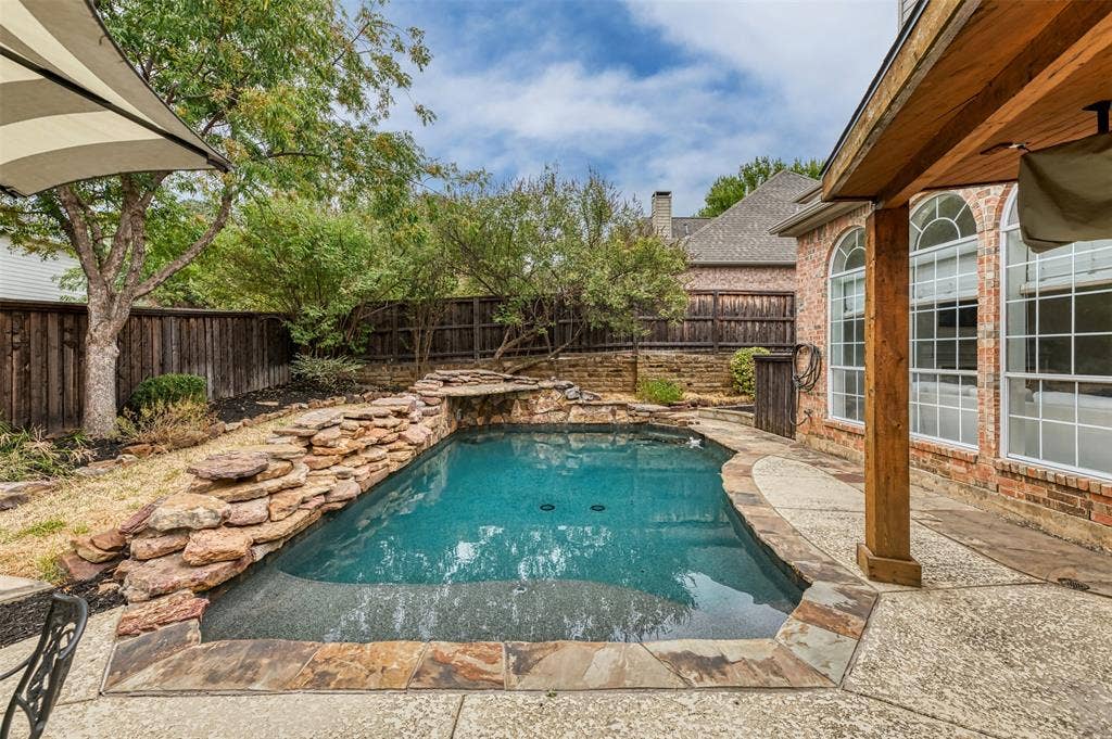 2148 Brookgate Drive, Grapevine, TX 76051 2148 Brookgate Drive, Grapevine, TX 76051