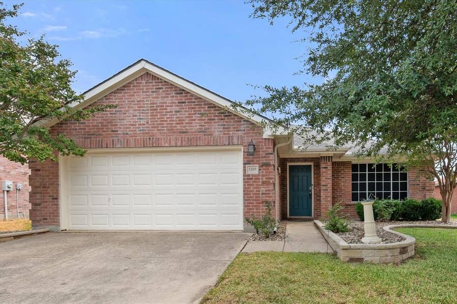 Property photo for 1109 Nighthawk Road, Fort Worth, TX