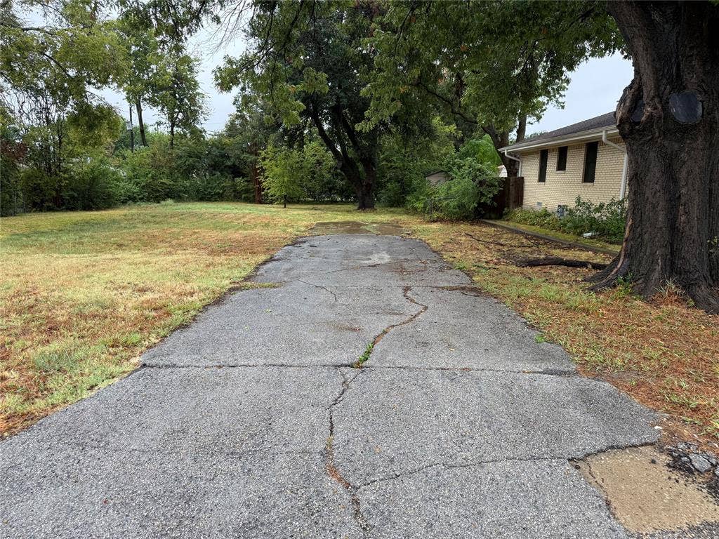 1405 N Graves Street, McKinney, TX 75069 1405 N Graves Street, McKinney, TX 75069
