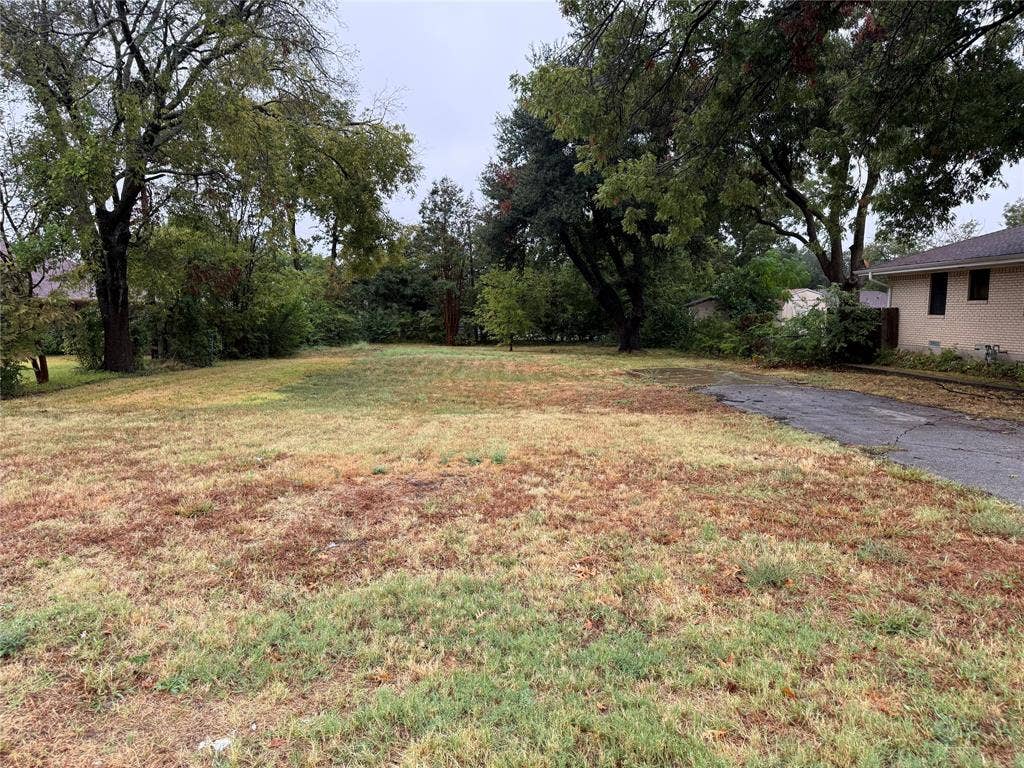 1405 N Graves Street, McKinney, TX 75069 1405 N Graves Street, McKinney, TX 75069