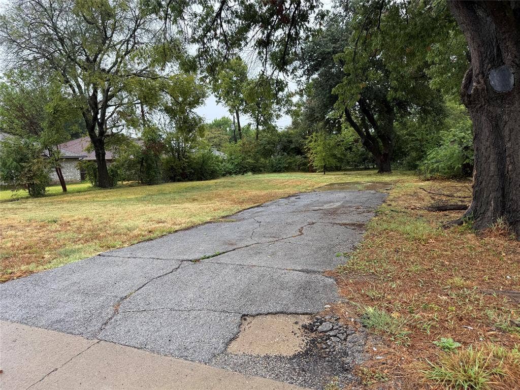 1405 N Graves Street, McKinney, TX 75069 1405 N Graves Street, McKinney, TX 75069