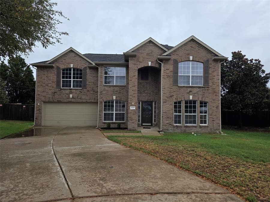 Property photo for 4207 Bayside Court, Arlington, TX