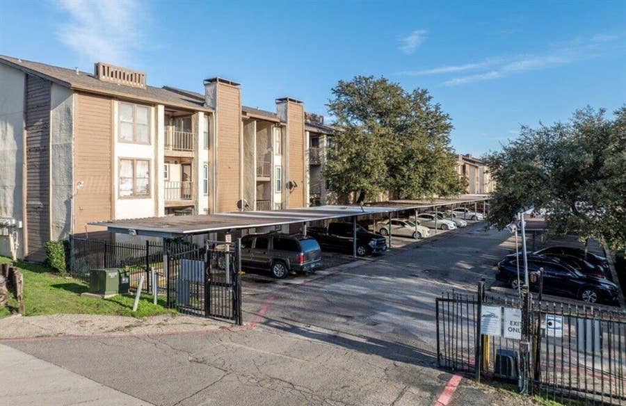 Property photo for 6050 Melody Lane, Dallas, TX