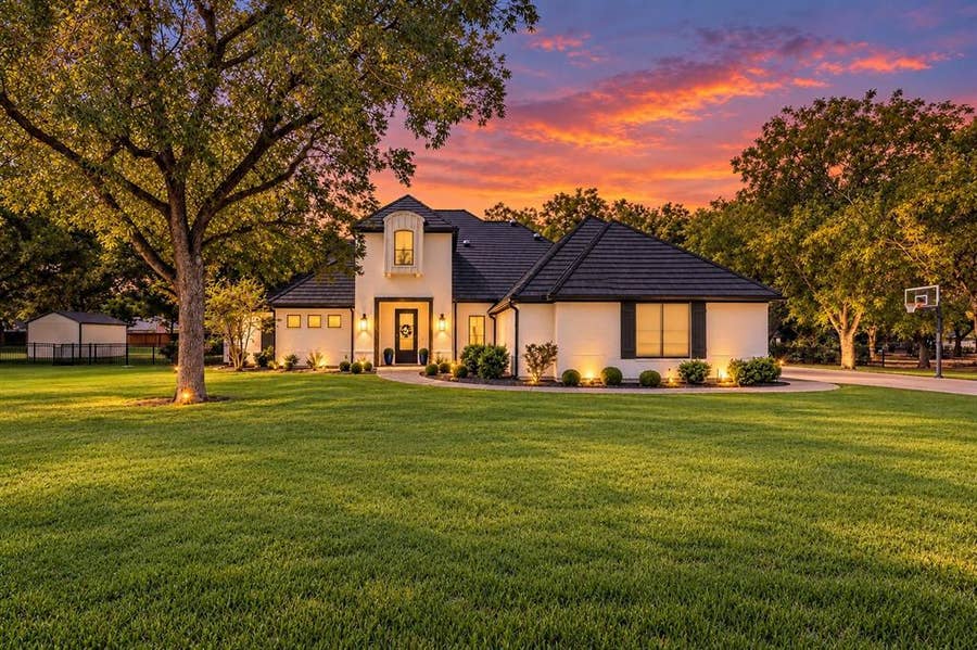 Property photo for 8017 W Landings Road, Granbury, TX