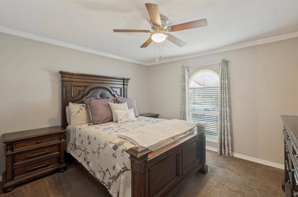 700 Nora Lane, DeSoto, TX 75115