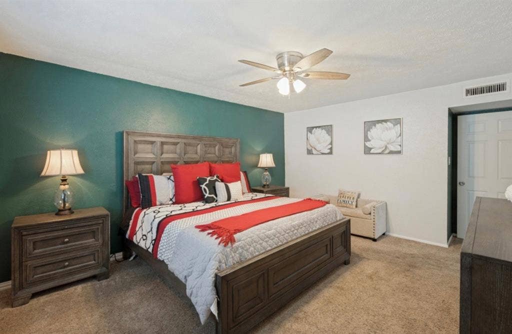 700 Nora Lane, DeSoto, TX 75115