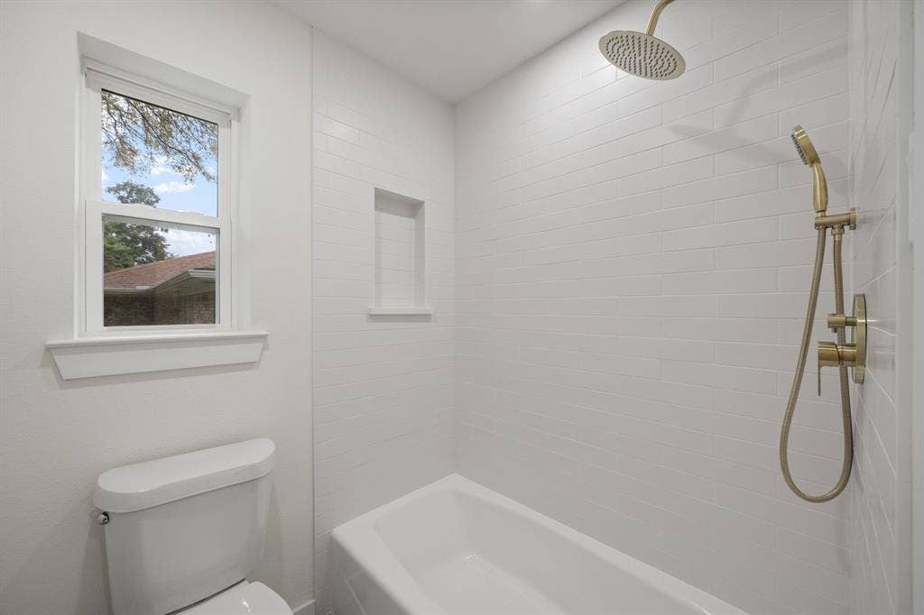 8639 Clover Meadow Drive, Dallas, TX 75243