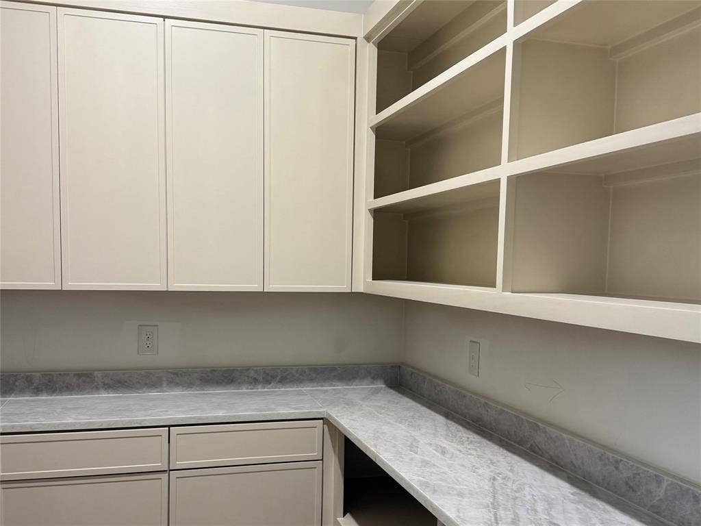 9620 Lakemont Drive, Dallas, TX 75220 9620 Lakemont Drive, Dallas, TX 75220