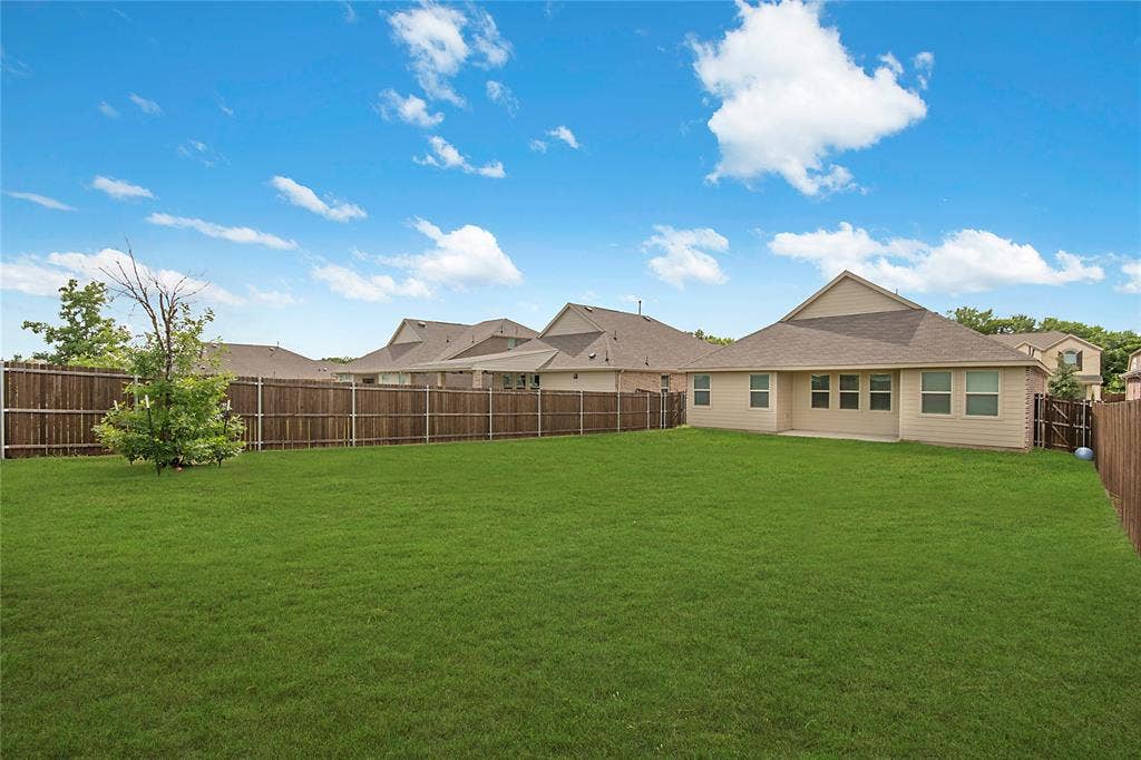 8012 Lindheimer Lane, McKinney, TX 75071 8012 Lindheimer Lane, McKinney, TX 75071