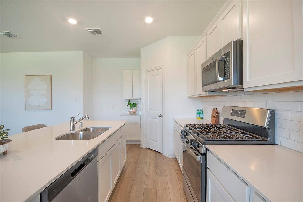 8012 Lindheimer Lane, McKinney, TX 75071 8012 Lindheimer Lane, McKinney, TX 75071