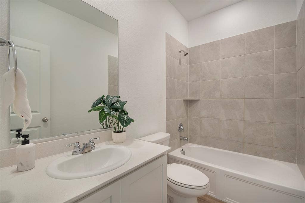 8012 Lindheimer Lane, McKinney, TX 75071 8012 Lindheimer Lane, McKinney, TX 75071