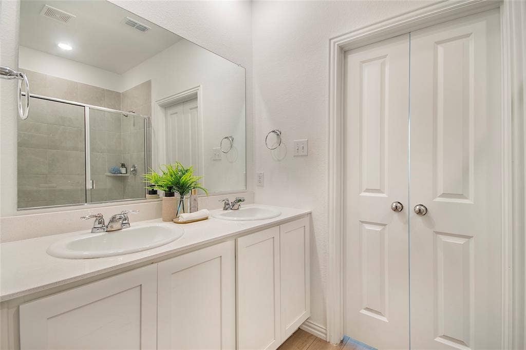 8012 Lindheimer Lane, McKinney, TX 75071 8012 Lindheimer Lane, McKinney, TX 75071