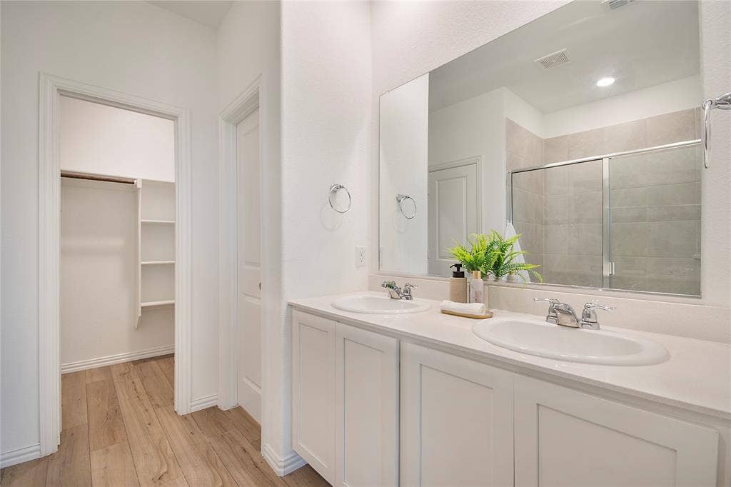 8012 Lindheimer Lane, McKinney, TX 75071 8012 Lindheimer Lane, McKinney, TX 75071