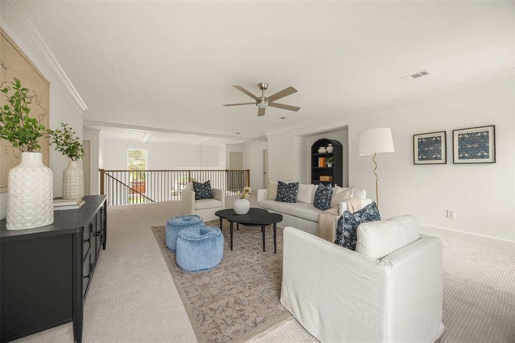 2 Crestwood Drive, Trophy Club, TX 76262