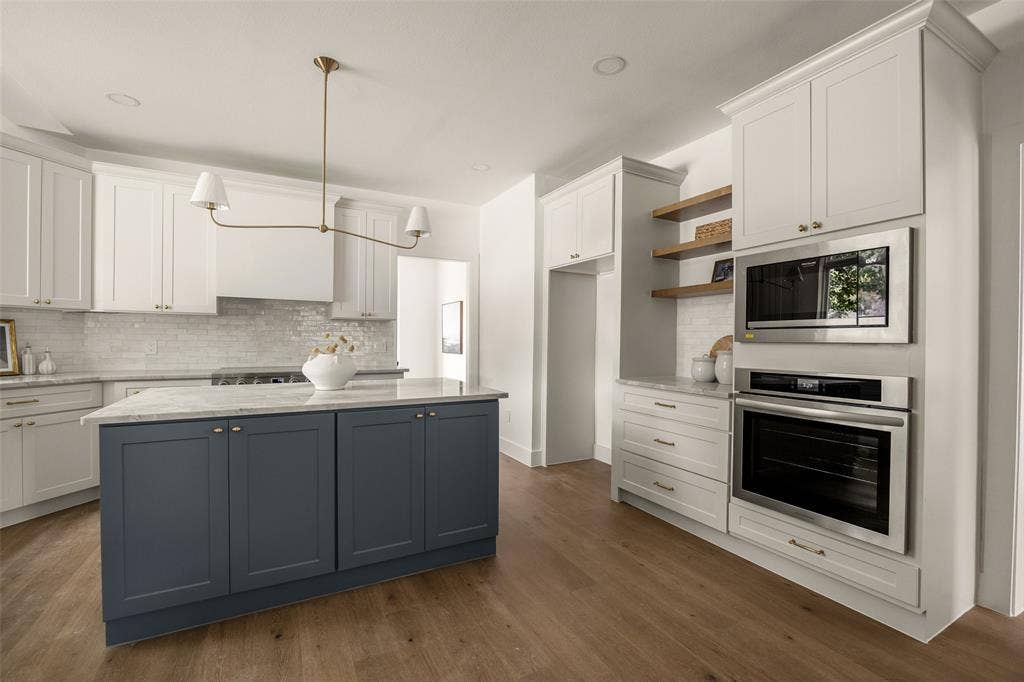 2 Crestwood Drive, Trophy Club, TX 76262