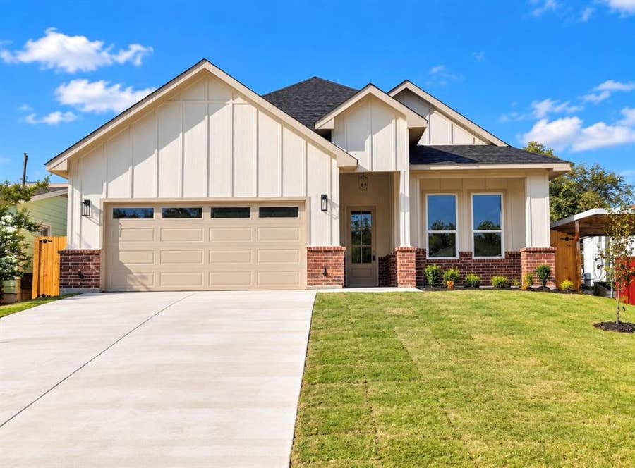 Property photo for 5504 Curzon Avenue, Fort Worth, TX