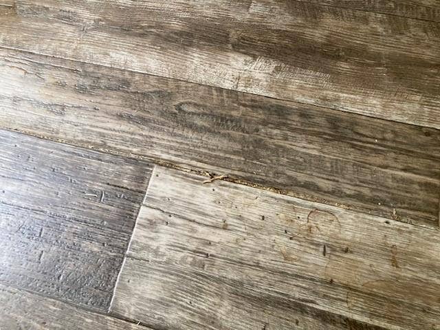 148 Amber Lane, Jarrell, TX 76537 flooring