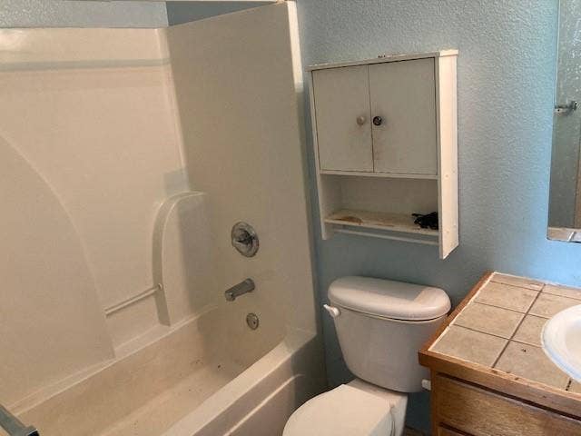 148 Amber Lane, Jarrell, TX 76537 bathroom
