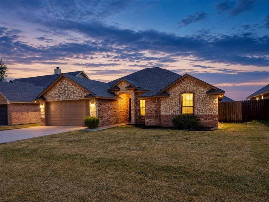 Property photo for 9120 Parkview Circle, Tolar, TX