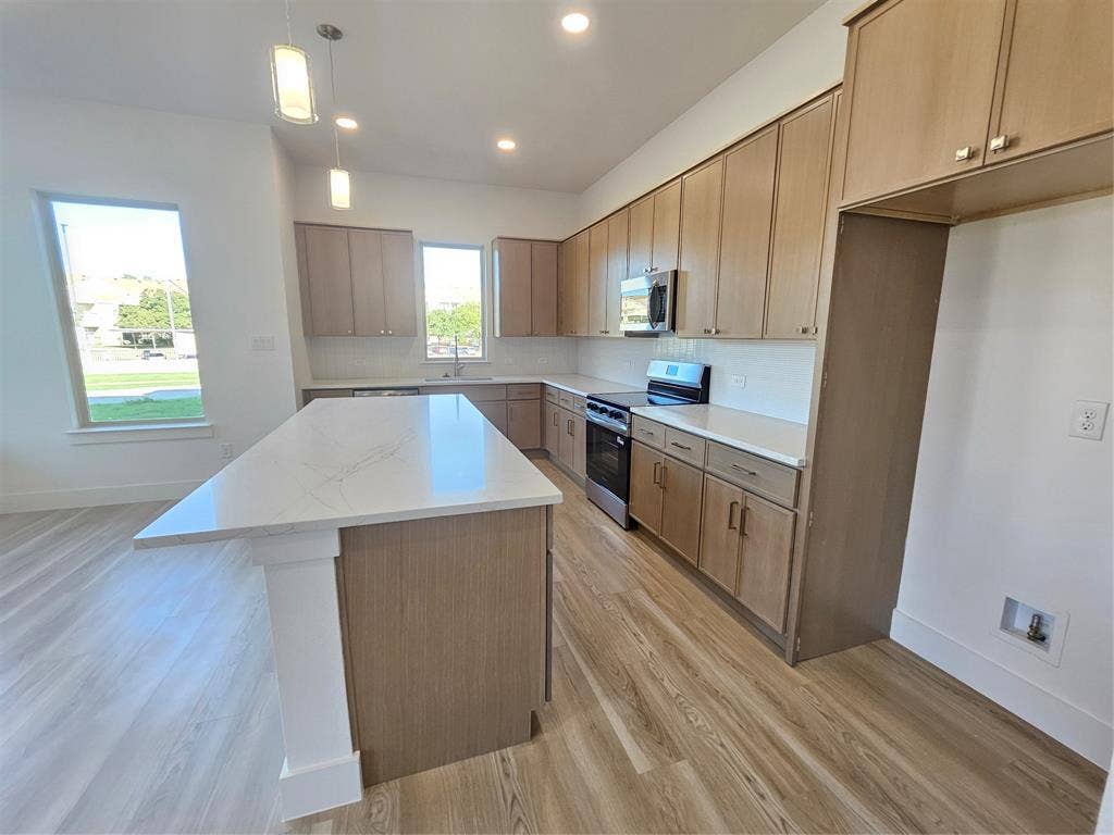 5601 Wayside Drive, Dallas, TX 75235 5601 Wayside Drive, Dallas, TX 75235