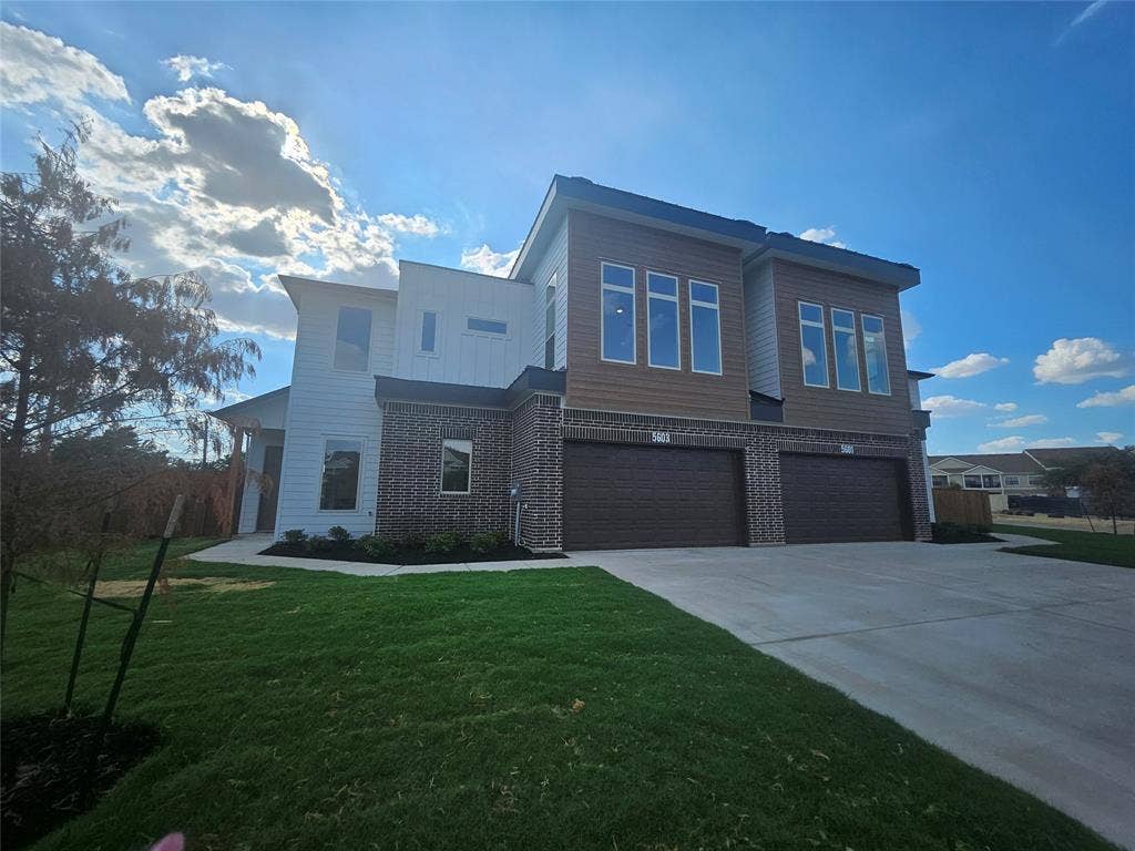 5601 Wayside Drive, Dallas, TX 75235 5601 Wayside Drive, Dallas, TX 75235