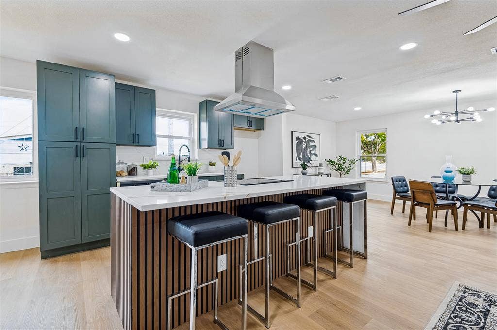 5445 Enderly Place, Dallas, TX 75227 5445 Enderly Place, Dallas, TX 75227