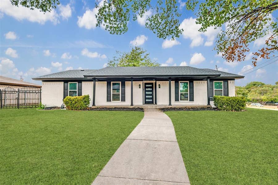 Property photo for 5445 Enderly Place, Dallas, TX