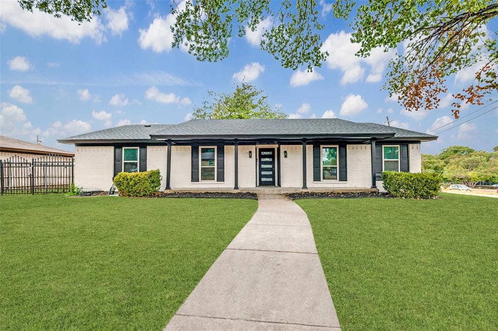 5445 Enderly Place, Dallas, TX 75227 5445 Enderly Place, Dallas, TX 75227