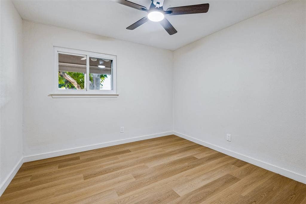 5445 Enderly Place, Dallas, TX 75227 5445 Enderly Place, Dallas, TX 75227