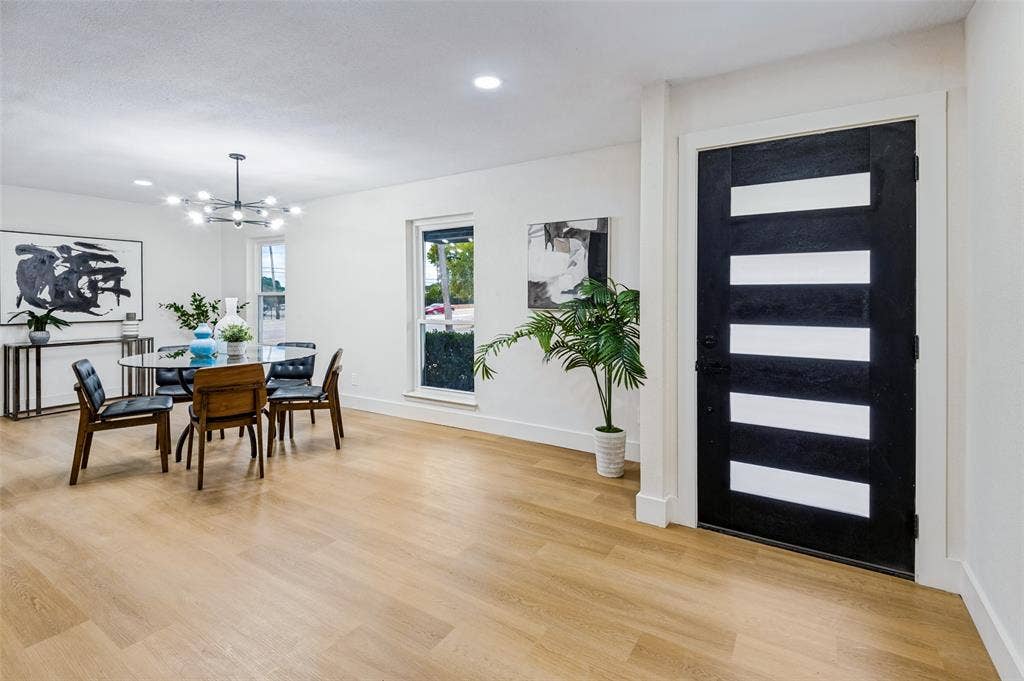 5445 Enderly Place, Dallas, TX 75227 5445 Enderly Place, Dallas, TX 75227