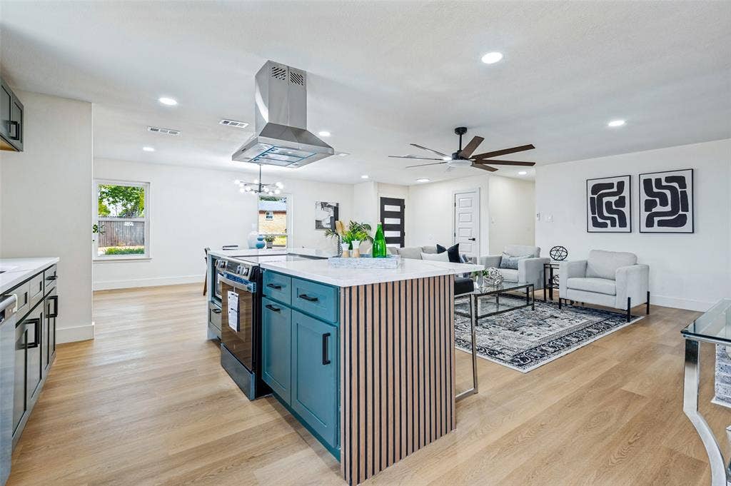 5445 Enderly Place, Dallas, TX 75227 5445 Enderly Place, Dallas, TX 75227