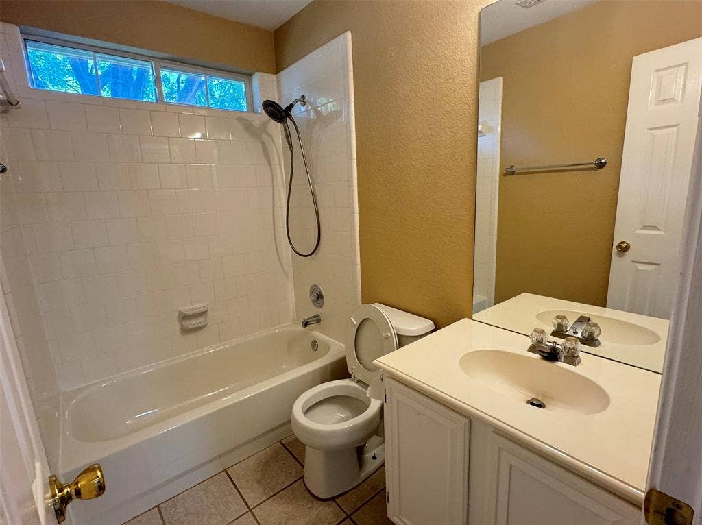 6721 Candlecreek Lane, Plano, TX 75024 6721 Candlecreek Lane, Plano, TX 75024