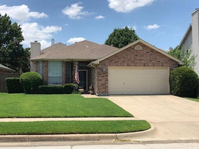 Property photo for 2118 Stoneridge Drive, Keller, TX
