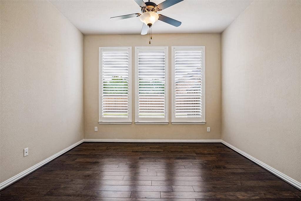 FLEX Room located just off of kitchen - use as a formal dining room, 2nd office, kids playroom, library or use your imagination!